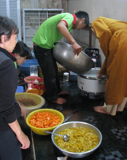 Cần Thơ: Nhà chùa rộng cửa đón sĩ tử dự thi đợt 2 ảnh 3