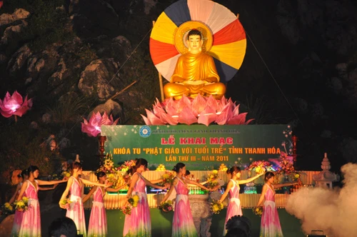 Thanh Hóa: Hơn 800 Thanh thiếu niên tham dự khóa tu Phật giáo với tuổi trẻ lần thứ III-2011 ảnh 5