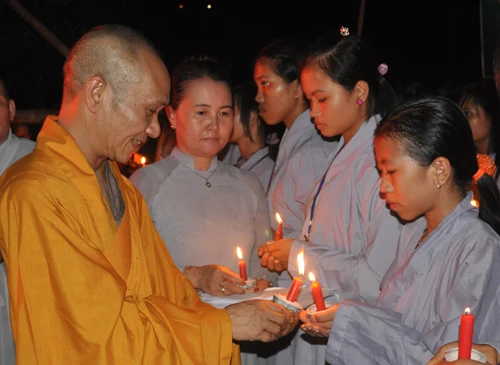 Thanh Hóa: Hơn 800 Thanh thiếu niên tham dự khóa tu Phật giáo với tuổi trẻ lần thứ III-2011 ảnh 9