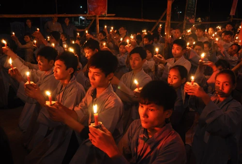 Thanh Hóa: Hơn 800 Thanh thiếu niên tham dự khóa tu Phật giáo với tuổi trẻ lần thứ III-2011 ảnh 16