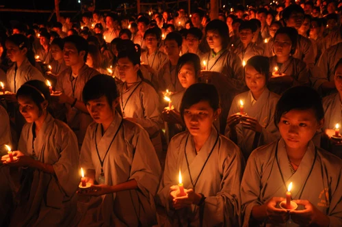 Thanh Hóa: Hơn 800 Thanh thiếu niên tham dự khóa tu Phật giáo với tuổi trẻ lần thứ III-2011 ảnh 17