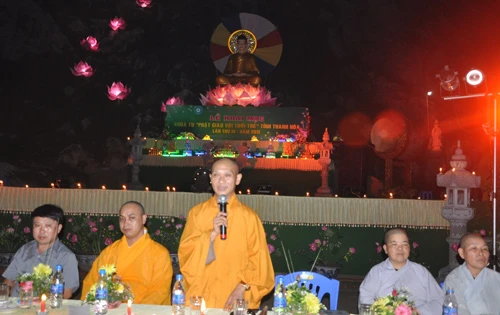 Thanh Hóa: Hơn 800 Thanh thiếu niên tham dự khóa tu Phật giáo với tuổi trẻ lần thứ III-2011 ảnh 21