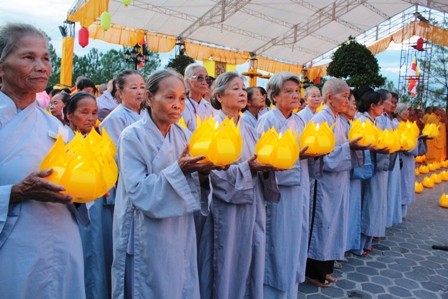 TT-Huế: Thiêng liêng Pháp hội Nhiên đăng - Lễ hội Quán Thế Âm ảnh 21