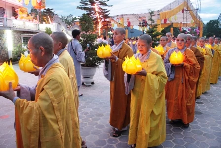 TT-Huế: Thiêng liêng Pháp hội Nhiên đăng - Lễ hội Quán Thế Âm ảnh 16