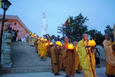 TT-Huế: Thiêng liêng Pháp hội Nhiên đăng - Lễ hội Quán Thế Âm ảnh 9