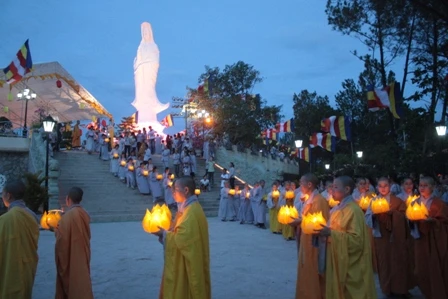 TT-Huế: Thiêng liêng Pháp hội Nhiên đăng - Lễ hội Quán Thế Âm ảnh 10