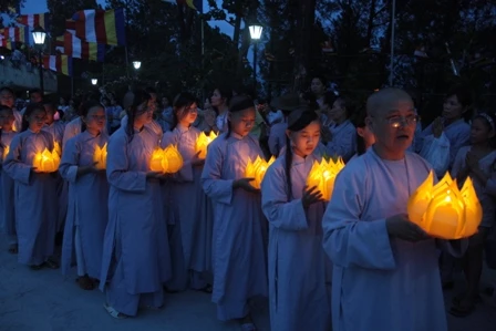 TT-Huế: Thiêng liêng Pháp hội Nhiên đăng - Lễ hội Quán Thế Âm ảnh 18