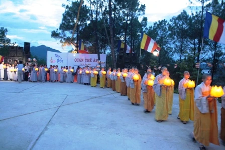 TT-Huế: Thiêng liêng Pháp hội Nhiên đăng - Lễ hội Quán Thế Âm ảnh 17