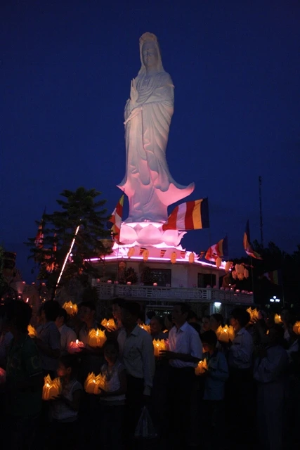 TT-Huế: Thiêng liêng Pháp hội Nhiên đăng - Lễ hội Quán Thế Âm ảnh 25
