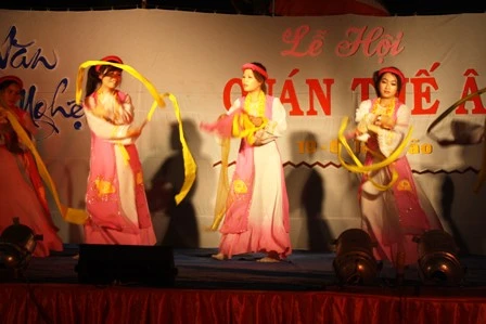 TT-Huế: Thiêng liêng Pháp hội Nhiên đăng - Lễ hội Quán Thế Âm ảnh 37