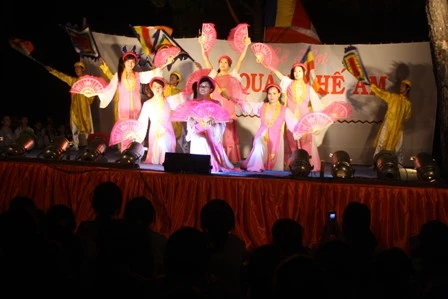 TT-Huế: Thiêng liêng Pháp hội Nhiên đăng - Lễ hội Quán Thế Âm ảnh 36