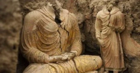 Kyrgyzstan: tìm thấy tượng Phật cao 1,5 mét ảnh 2 30746_13141019.jpg