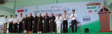 Chính thức khai mạc Hội trại Tuổi trẻ - Phật giáo lần thứ VI - năm 2011 ảnh 1 BTN_0208.JPG