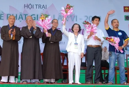 Chính thức khai mạc Hội trại Tuổi trẻ - Phật giáo lần thứ VI - năm 2011 ảnh 5 BTN_0237.JPG