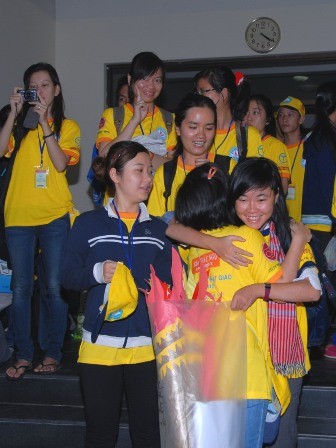Đêm thiêng liêng và “cháy” hết mình với “Tiếp bước an vui” ảnh 9 BTN_0013.jpg