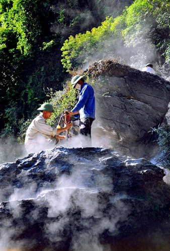 Ngôi làng 'biến' những khối đá thành tượng Phật ảnh 1