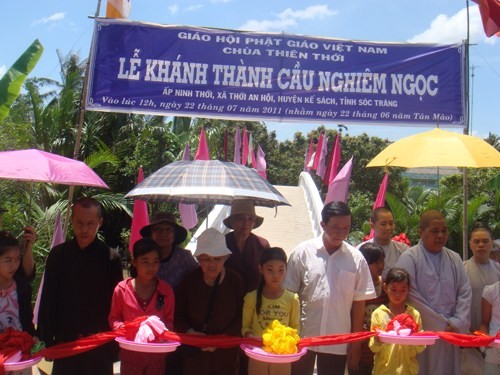 Sóc Trăng: Chùa Thiên Thới khánh thành 4 cây cầu nông thôn ảnh 1 Sóc Trăng: Chùa Thiên Thới khánh thành 4 cây cầu nông thôn ảnh 1