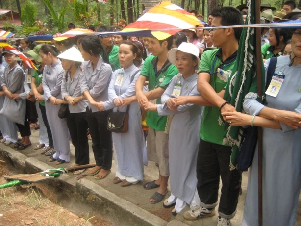 Thừa Thiên-Huế: Ban Hướng dẫn GĐPT Thừa Thiên- Huế tổ chức trại Hạnh ngành nữ năm 2011 ảnh 11