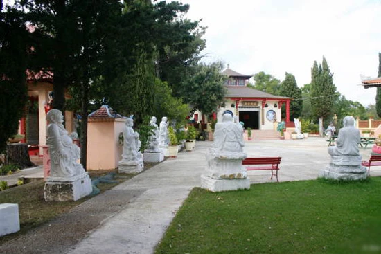 Đi lễ chùa Việt ở các nước trên thế giới (Phần 4) ảnh 2