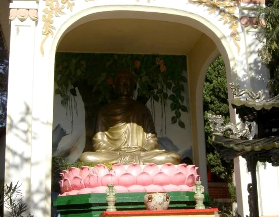 Đi lễ chùa Việt ở các nước trên thế giới (Phần 4) ảnh 6