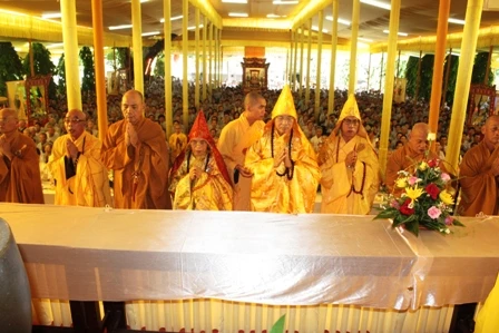 Thừa Thiên -Huế: Lễ truy niệm và cầu siêu chư vị tiền bối hữu công Giáo hội ảnh 18