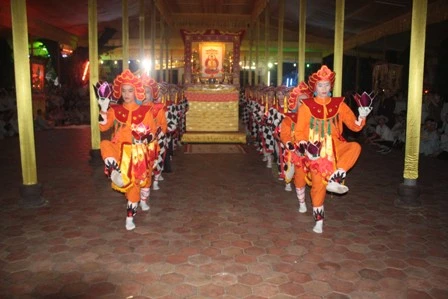 Thừa Thiên-Huế: Thuyết pháp độ linh và Vũ hội Lục cúng Hoa đăng ảnh 12