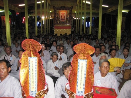 Thừa Thiên-Huế: Thuyết pháp độ linh và Vũ hội Lục cúng Hoa đăng ảnh 5