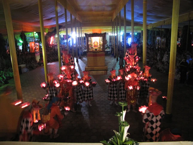 Thừa Thiên-Huế: Thuyết pháp độ linh và Vũ hội Lục cúng Hoa đăng ảnh 20