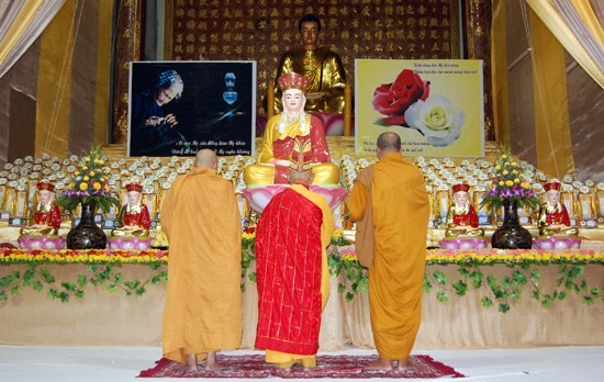 Kiên Giang: Khai mạc Lễ hội Vu lan - Tri ân & Báo hiếu - 2011 ảnh 5