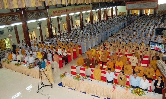 Kiên Giang: Khai mạc Lễ hội Vu lan - Tri ân & Báo hiếu - 2011 ảnh 18