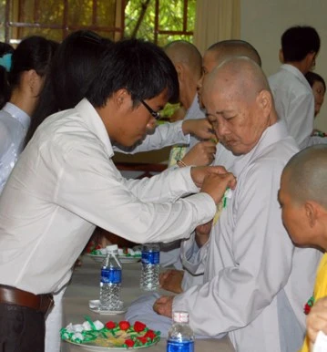 Kiên Giang: Khai mạc Lễ hội Vu lan - Tri ân & Báo hiếu - 2011 ảnh 30