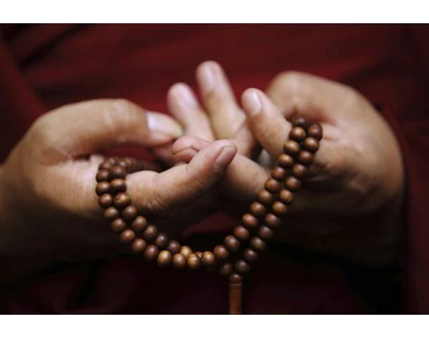 Bạn biết gì về tràng hạt Phật giáo? ảnh 1 tri chu.jpg