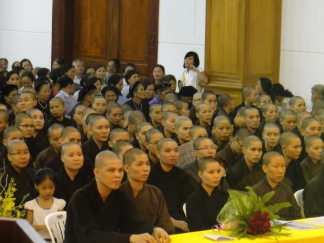 Văn nghệ "Ân nghĩa sinh thành" của Học viện Phật giáo VN tại Hà Nội mừng Vu Lan ảnh 3 DSC02018_640x480.jpg