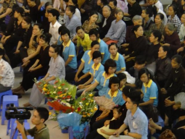 Văn nghệ "Ân nghĩa sinh thành" của Học viện Phật giáo VN tại Hà Nội mừng Vu Lan ảnh 4 DSC02022_640x480.jpg