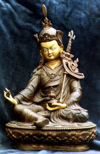 Đến thăm tu viện Chemrey và tu viện Takthok ở Leh ảnh 2 padmasambhava.jpg