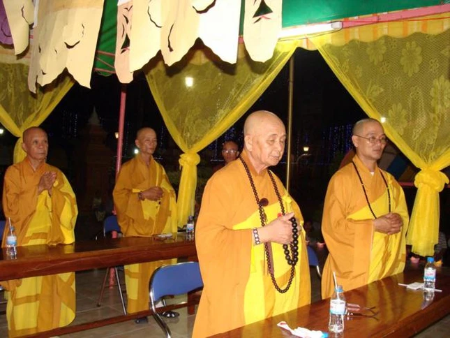 Tiền Giang: Lễ Phóng  đăng và chẩn tế tại tổ đình Vĩnh Tràng ảnh 19