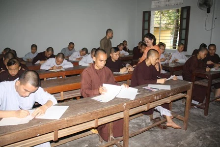 Thừa Thiên-Huế: Trường Trung cấp Phật học tổ chức tuyển sinh khóa VI (2011-2015) ảnh 7