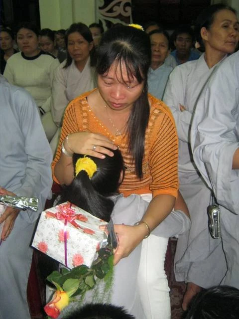 Quảng Nam: Rưng rưng lễ cài hoa ngày Vu lan tại chùa Hòa Quang ảnh 2 Picture 565.jpg