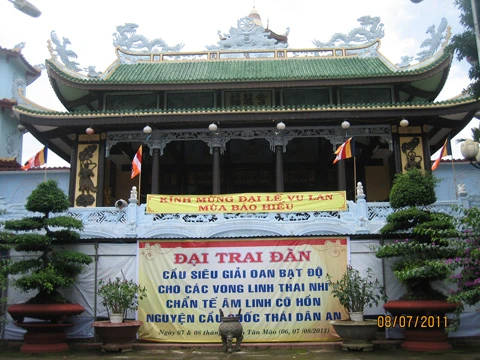 Chuà Phước Huệ.