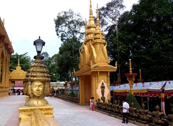 Cùng tới thăm ngôi chùa Phật giáo lớn nhất Việt Nam ảnh 14