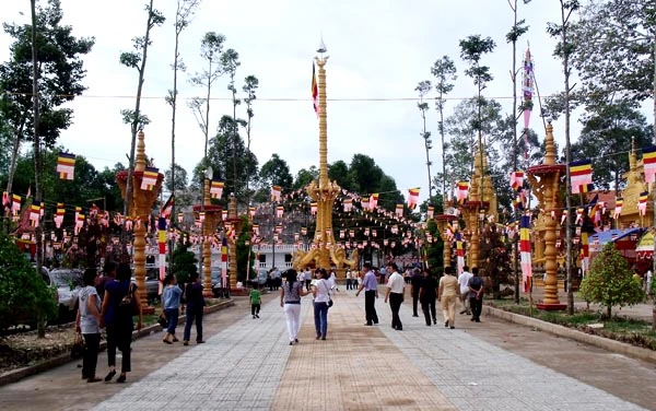 Cùng tới thăm ngôi chùa Phật giáo lớn nhất Việt Nam ảnh 9