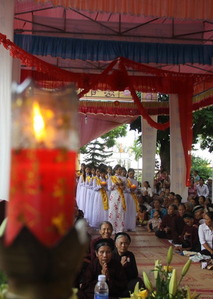 Dâng hương cúng dàng Chùm ảnh: Mùa báo hiếu báo ân Vu Lan