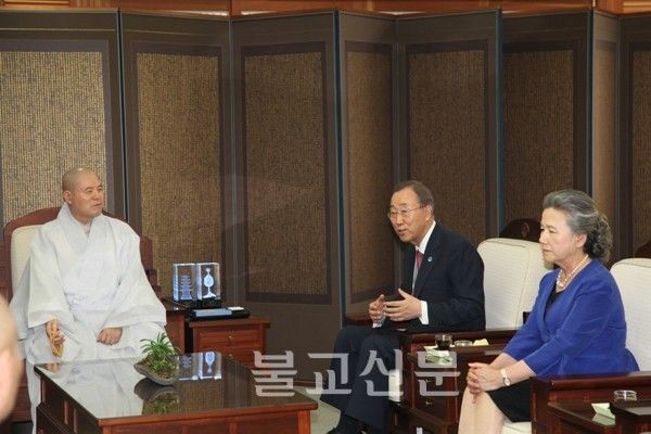 Hàn Quốc: Tổng Thư ký Liên Hiệp Quốc gặp lãnh đạo tông Tào Khê ảnh 3 156448e702c9842f19460d62.jpg