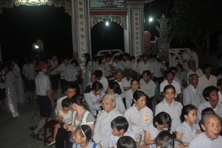 Thừa Thiên - Huế: Niệm Phật đường Ưu Điềm tổ chức cài hoa hồng và văn nghệ Vu lan ảnh 14 Thừa Thiên - Huế: Niệm Phật đường Ưu Điềm tổ chức cài hoa hồng và văn nghệ Vu lan ảnh 14