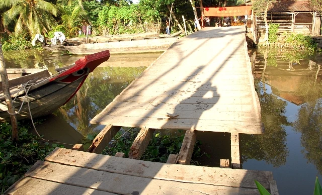 Sóc Trăng: 27.000 USD xây cầu bê tông nông thôn ảnh 1 2.JPG