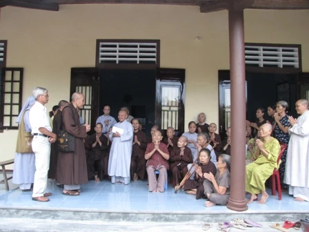 Thừa Thiên Huế: Tặng quà các Trung tâm Dưỡng lão Tịnh Đức và Diệu Viên ảnh 7
