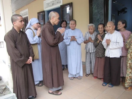 Thừa Thiên Huế: Tặng quà các Trung tâm Dưỡng lão Tịnh Đức và Diệu Viên ảnh 14