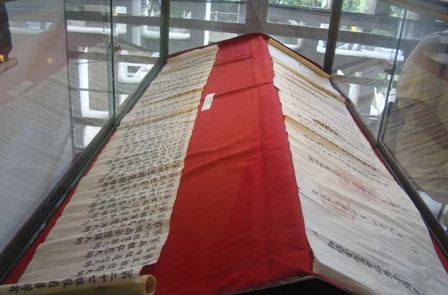 Chùm ảnh: Triển lãm và Hội thảo về “Quốc chúa - Bồ tát Nguyễn Phúc Chu” ảnh 23 26hoithao22-8.JPG