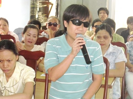 1 -NGUOI MU-LAY.jpg