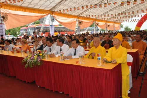 Ninh Bình: Đoàn đại biểu UNESCO thế giới thăm chùa Bái Đính ảnh 1